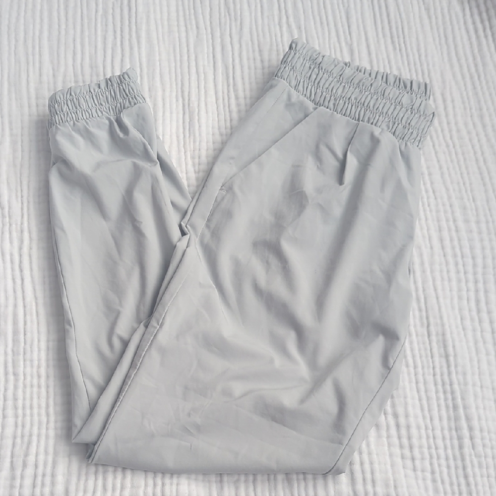 Athleta Light Weight Ultra Comfort Travel Pants